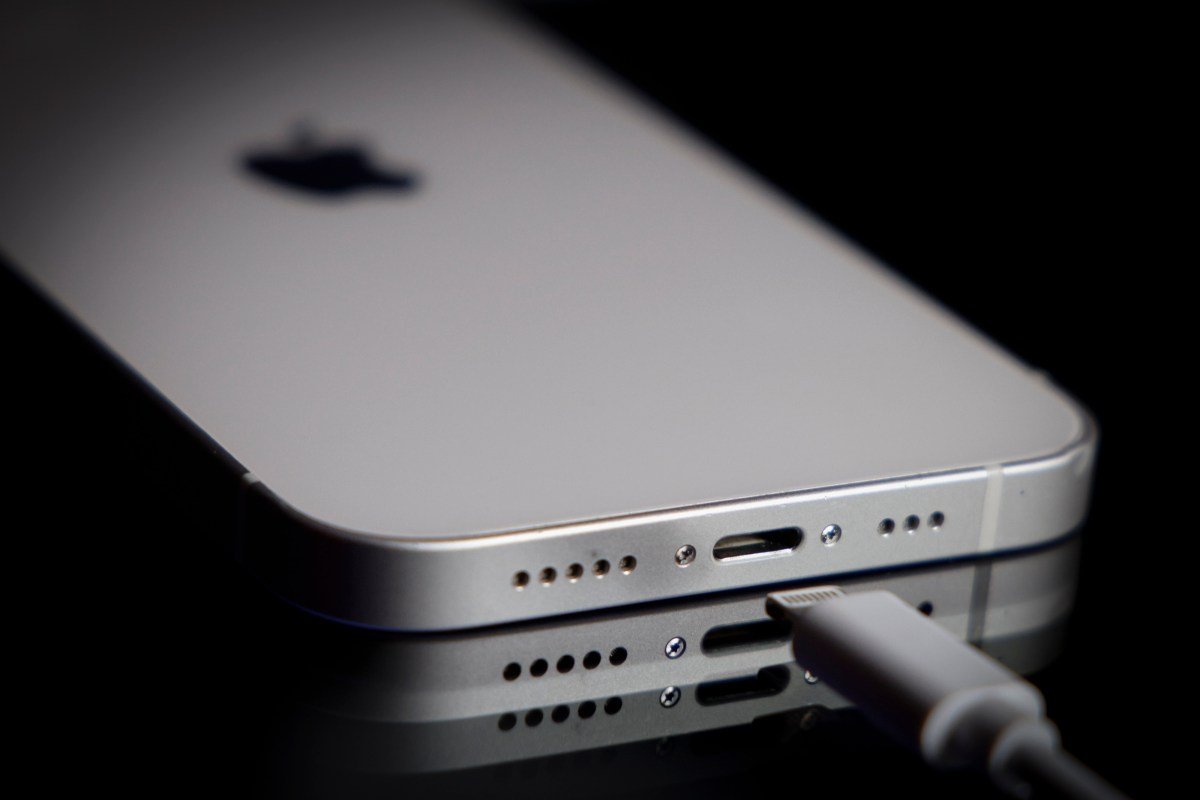 iphone-usb-cable