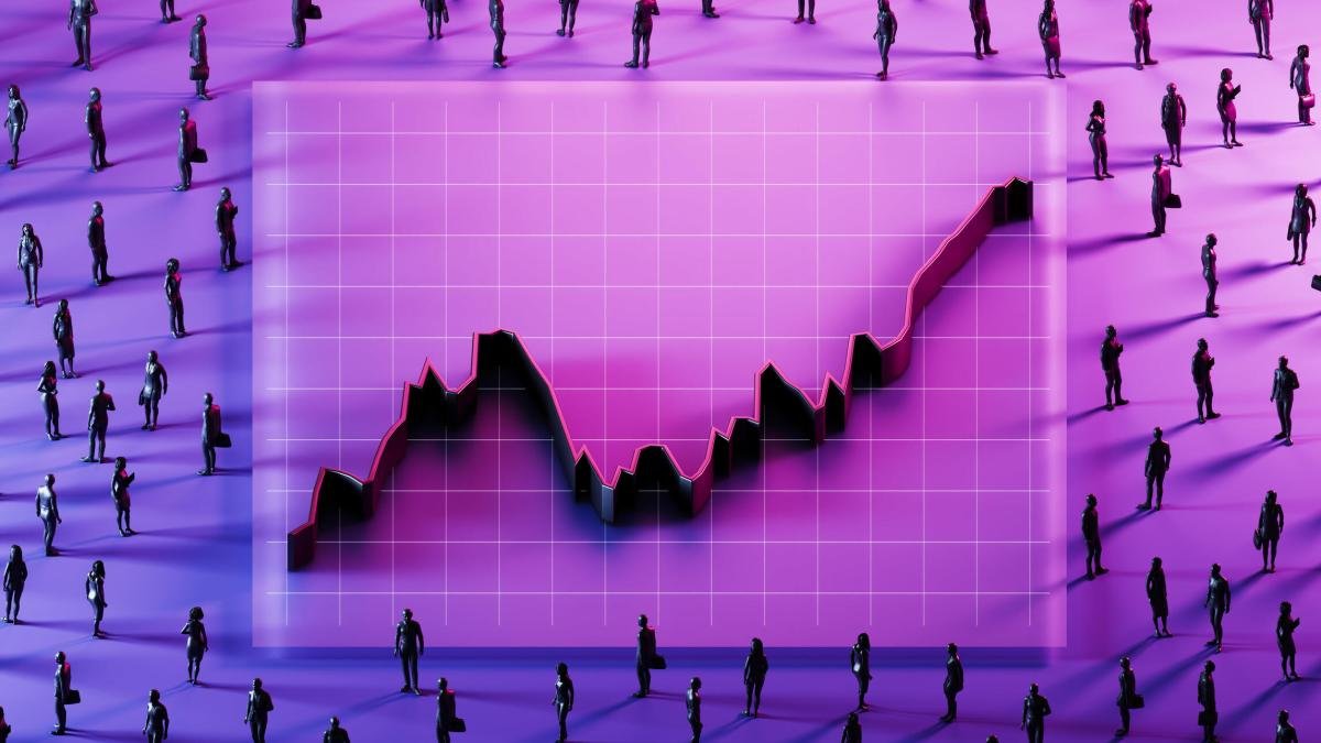 purplepeople-gettyimages-2227030316